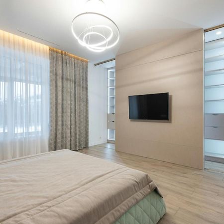 Plazzo Prime Plaza At Delhi Airport Bed & Breakfast Ню Делхи Екстериор снимка