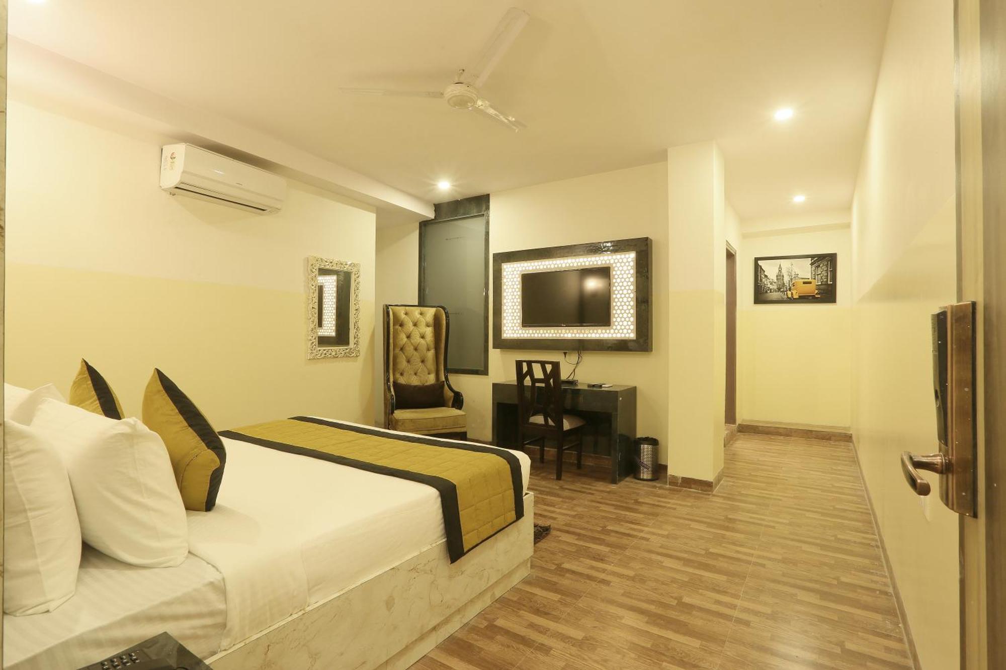 Plazzo Prime Plaza At Delhi Airport Bed & Breakfast Ню Делхи Екстериор снимка