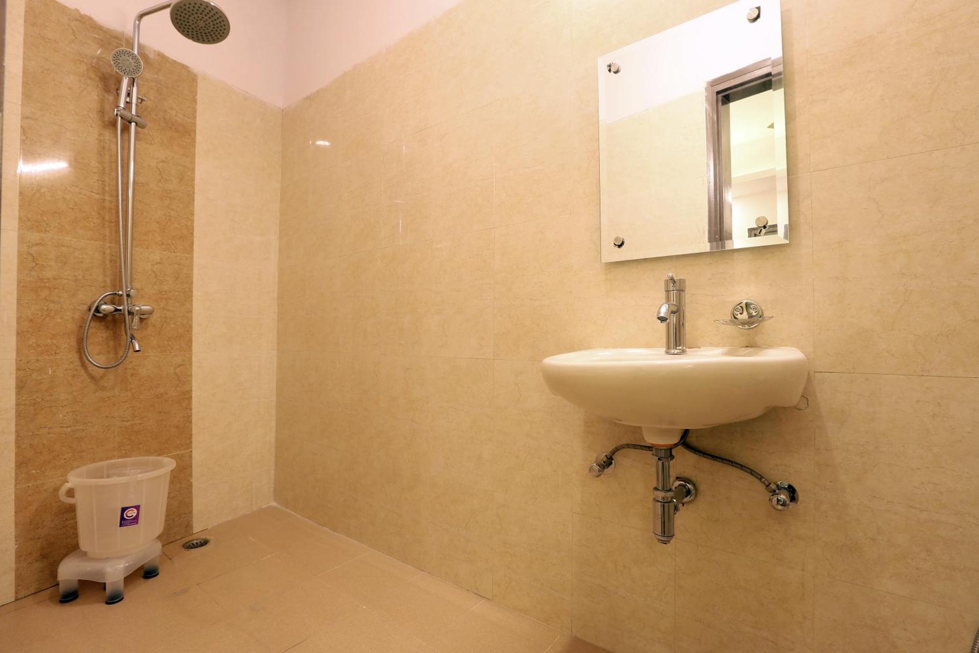 Plazzo Prime Plaza At Delhi Airport Bed & Breakfast Ню Делхи Екстериор снимка