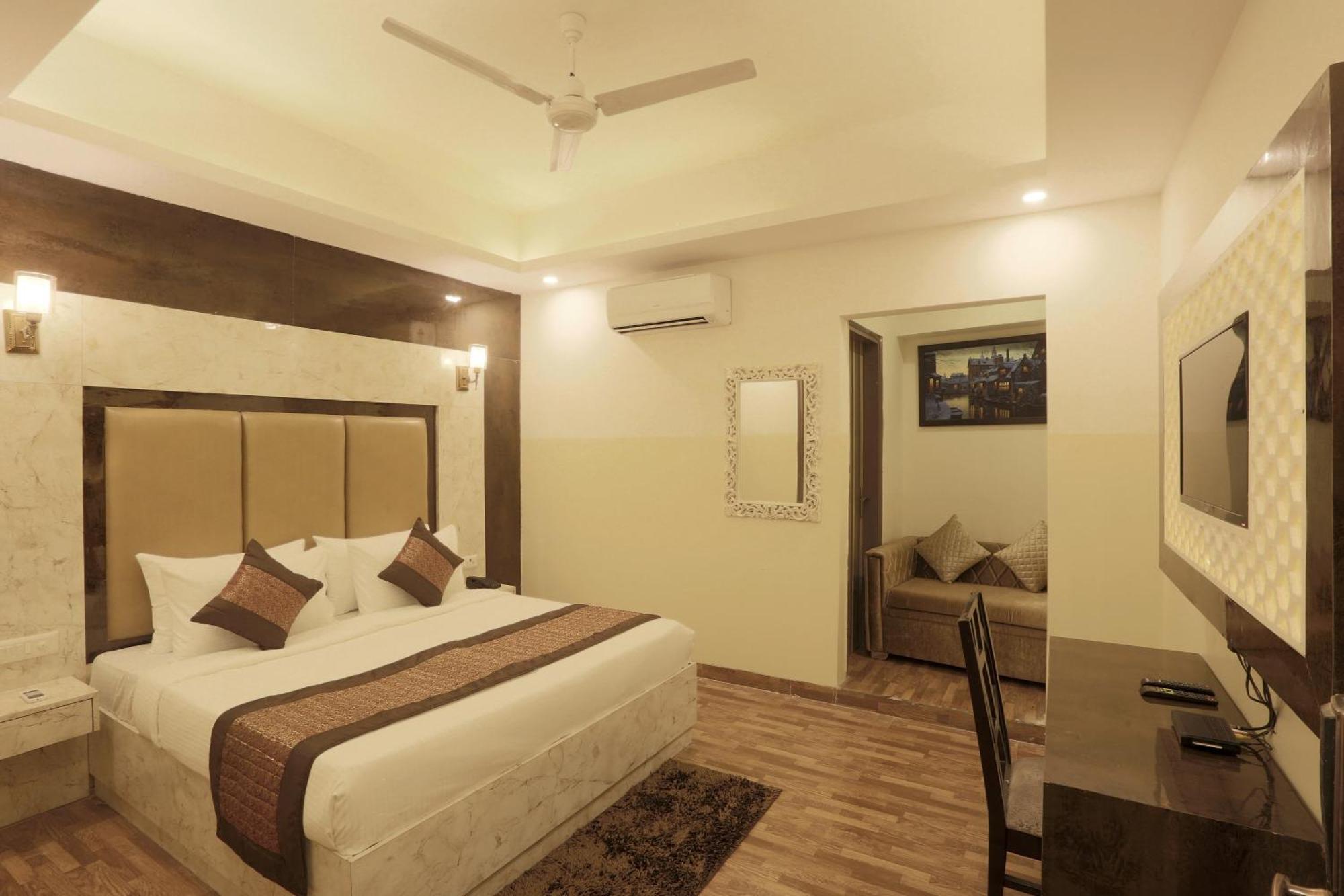Plazzo Prime Plaza At Delhi Airport Bed & Breakfast Ню Делхи Екстериор снимка